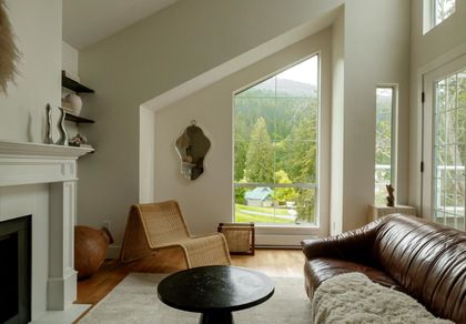 4390-gallant-avenue-deep-cove-north-vancouver-01