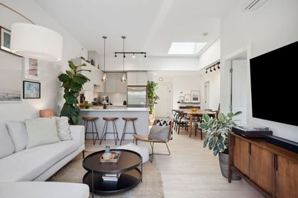 1661-e-2nd-avenue-grandview-woodland-vancouver-east-01
