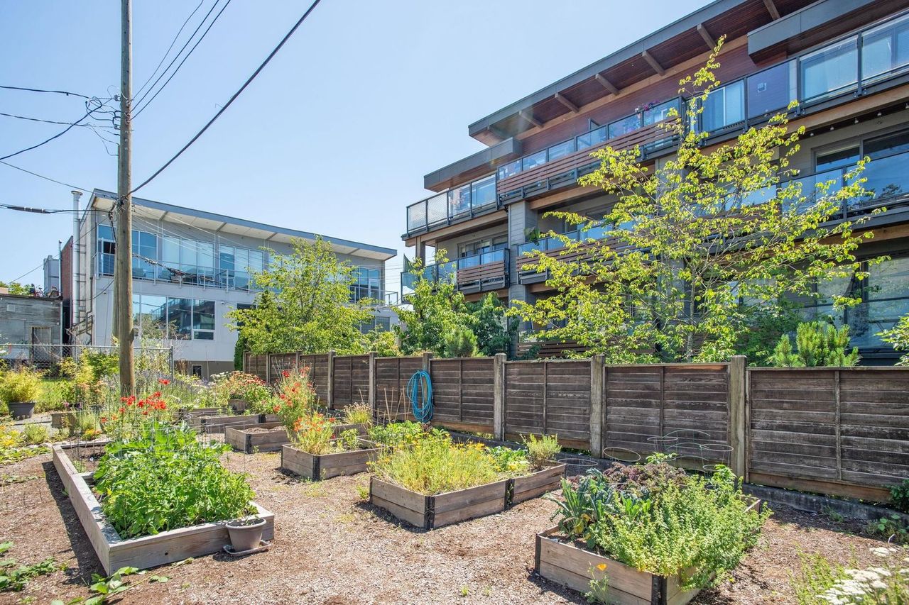 1661-e-2nd-avenue-grandview-woodland-vancouver-east-20 at 402 - 1661 E 2nd Avenue, Grandview Woodland, Vancouver East 1661-e-2nd-avenue-grandview-woodland-vancouver-east-20 at 402 - 1661 E 2nd Avenue, Grandview Woodland, Vancouver East