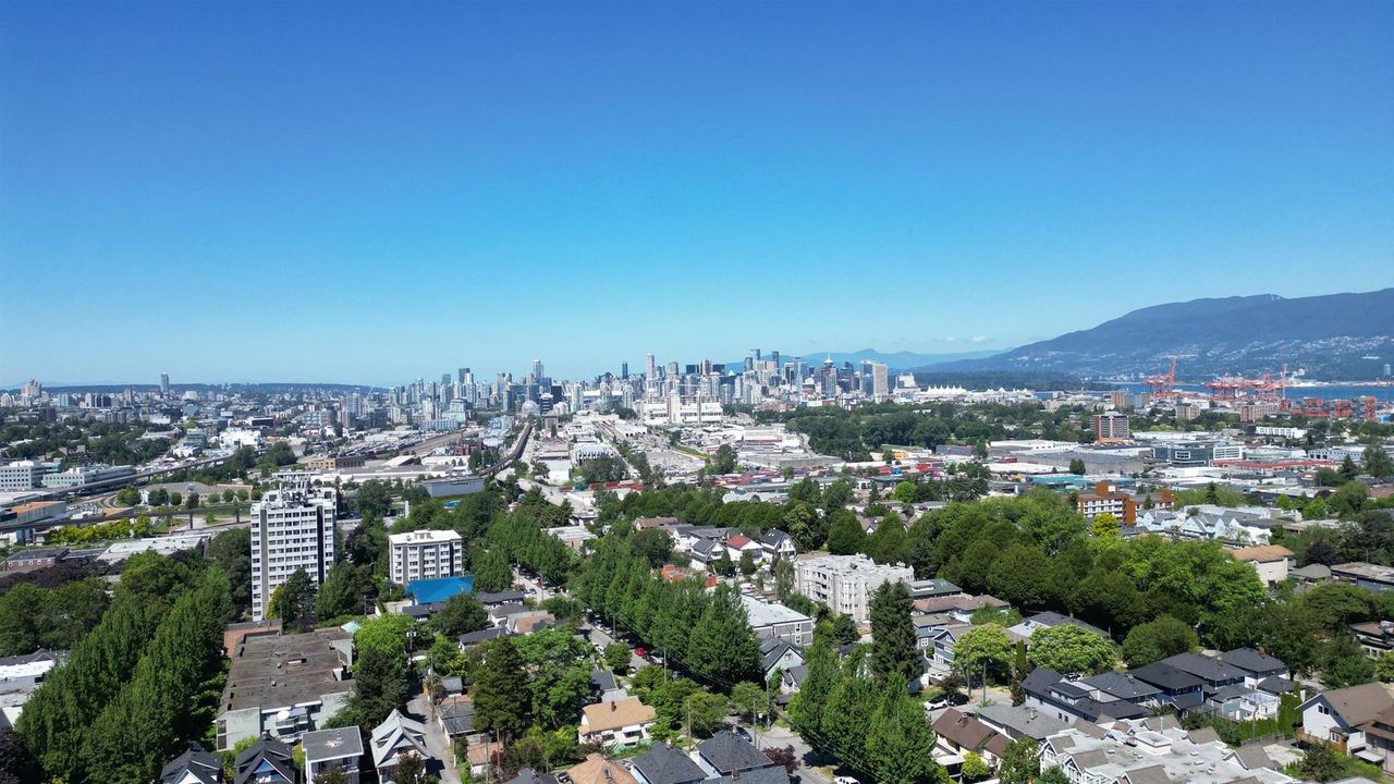1661-e-2nd-avenue-grandview-woodland-vancouver-east-22 at 402 - 1661 E 2nd Avenue, Grandview Woodland, Vancouver East 1661-e-2nd-avenue-grandview-woodland-vancouver-east-22 at 402 - 1661 E 2nd Avenue, Grandview Woodland, Vancouver East