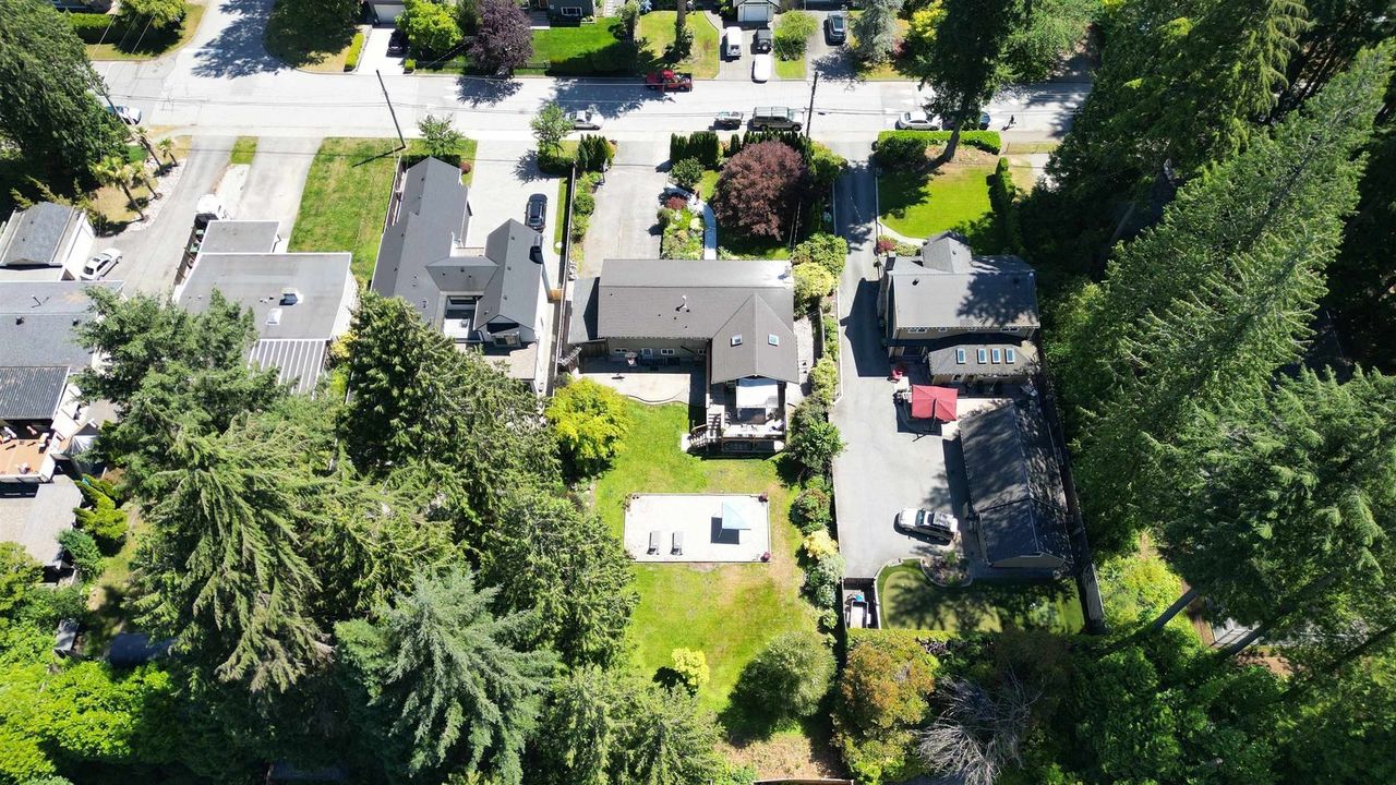 4575-glenwood-avenue-canyon-heights-nv-north-vancouver-27 at 4575 Glenwood Avenue, Canyon Heights NV, North Vancouver 4575-glenwood-avenue-canyon-heights-nv-north-vancouver-27 at 4575 Glenwood Avenue, Canyon Heights NV, North Vancouver