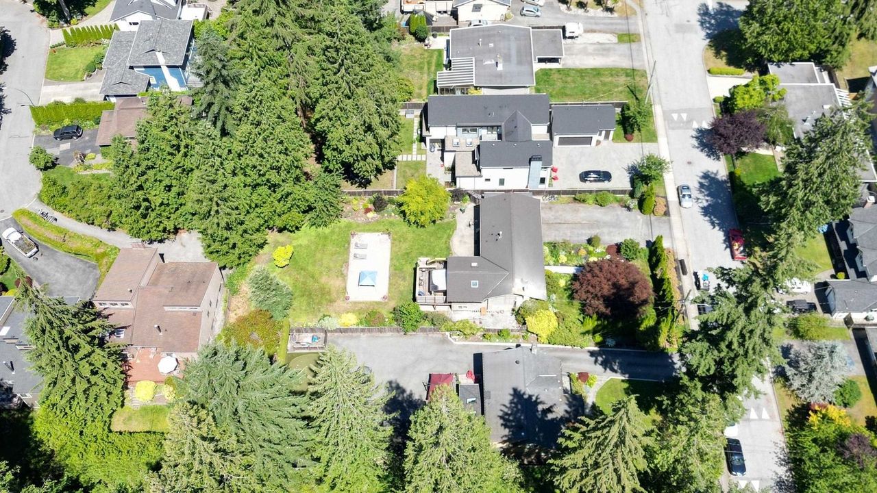 4575-glenwood-avenue-canyon-heights-nv-north-vancouver-31 at 4575 Glenwood Avenue, Canyon Heights NV, North Vancouver 4575-glenwood-avenue-canyon-heights-nv-north-vancouver-31 at 4575 Glenwood Avenue, Canyon Heights NV, North Vancouver