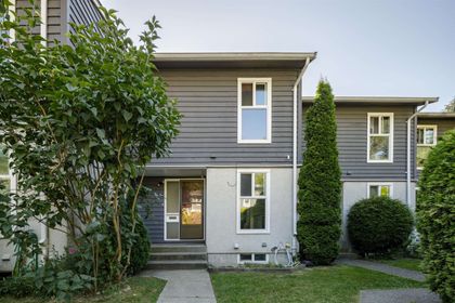 300-decaire-street-central-coquitlam-coquitlam-01
