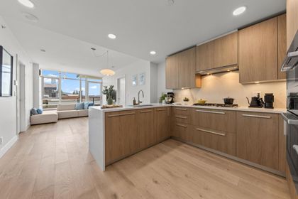 1210-e-27th-street-lynn-valley-north-vancouver-02