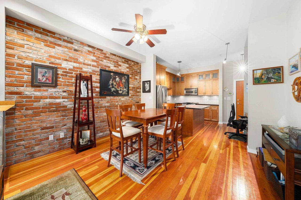 105 - 250 Salter Street, Queensborough, New Westminster