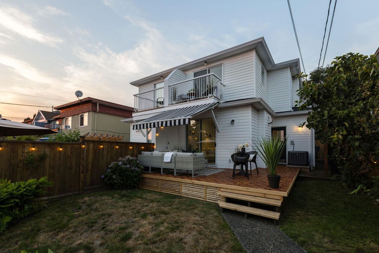 339-e-5th-street-lower-lonsdale-north-vancouver-21 at 339 E 5th Street, Lower Lonsdale, North Vancouver 339-e-5th-street-lower-lonsdale-north-vancouver-21 at 339 E 5th Street, Lower Lonsdale, North Vancouver