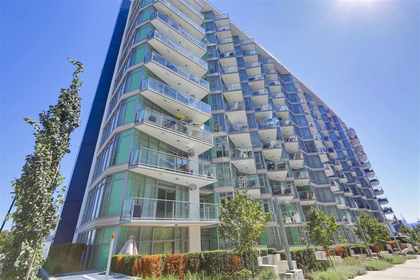 199-victory-ship-way-lower-lonsdale-north-vancouver-01