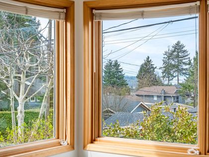 2740-chesterfield-avenue-upper-lonsdale-north-vancouver-04