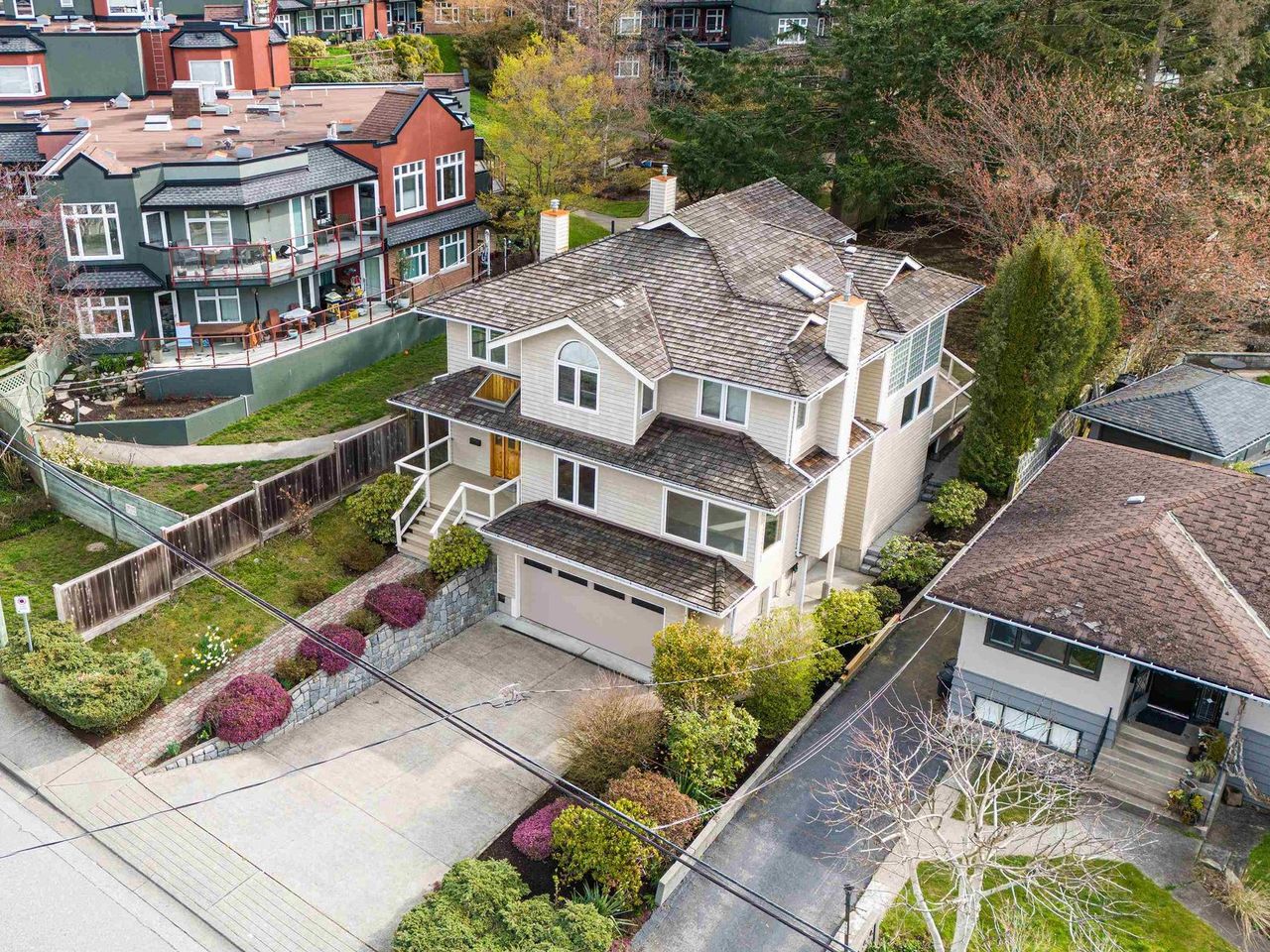 2740-chesterfield-avenue-upper-lonsdale-north-vancouver-36 at 2740 Chesterfield Avenue, Upper Lonsdale, North Vancouver 2740-chesterfield-avenue-upper-lonsdale-north-vancouver-36 at 2740 Chesterfield Avenue, Upper Lonsdale, North Vancouver