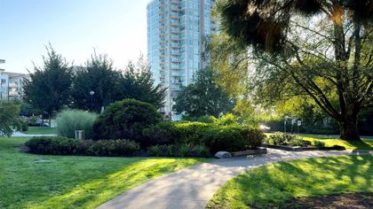 271-francis-way-fraserview-nw-new-westminster-01