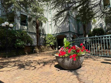 2925-glen-drive-north-coquitlam-coquitlam-02