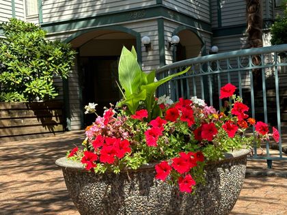 2925-glen-drive-north-coquitlam-coquitlam-03