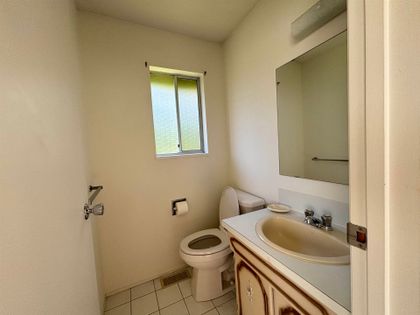1293-e-14th-street-westlynn-north-vancouver-05