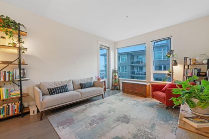 255-w-1st-street-lower-lonsdale-north-vancouver-01