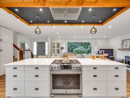 2576-byron-road-blueridge-nv-north-vancouver-05