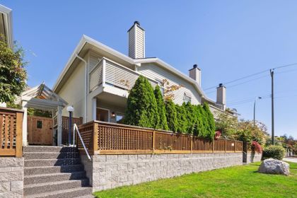 272-e-4th-street-lower-lonsdale-north-vancouver-01