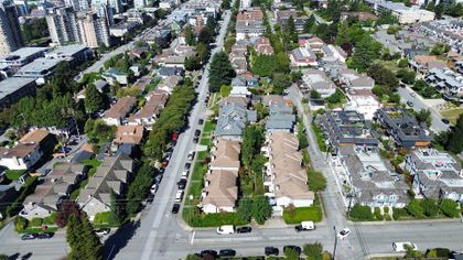 272-e-4th-street-lower-lonsdale-north-vancouver-03