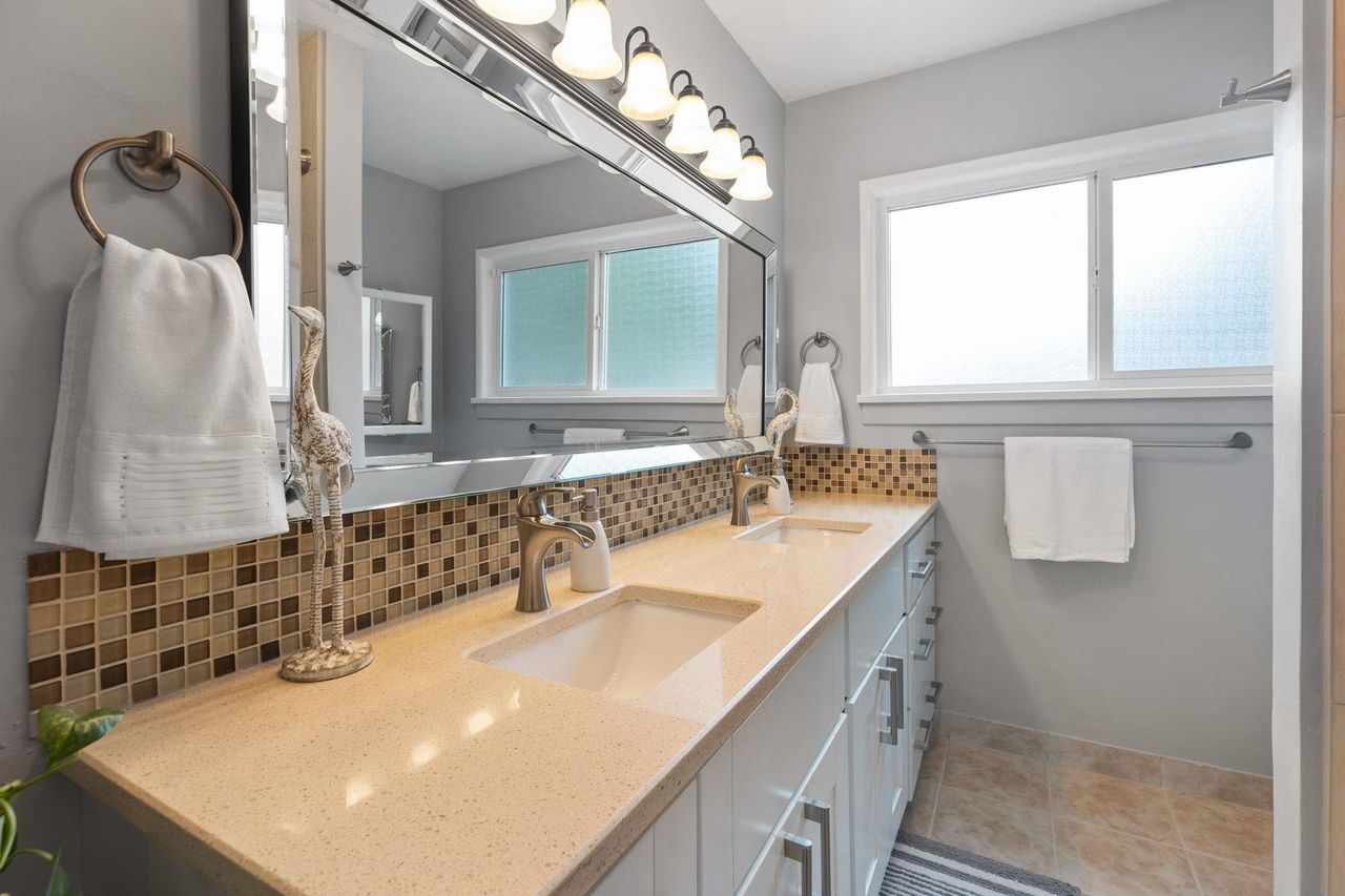 at 1171 Handsworth Road, Canyon Heights NV, North Vancouver  at 1171 Handsworth Road, Canyon Heights NV, North Vancouver