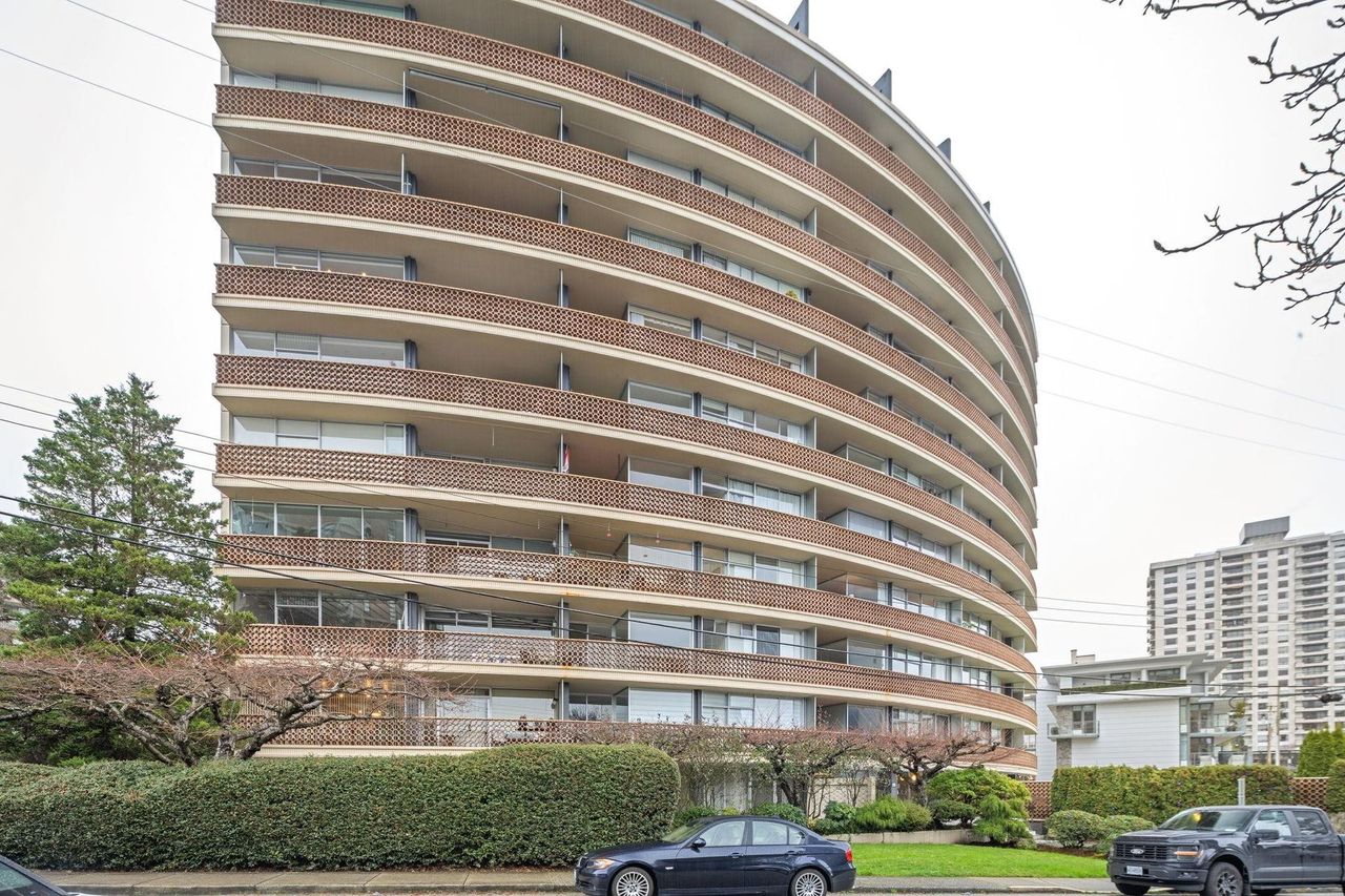 303 - 2135 Argyle Avenue, Dundarave, West Vancouver