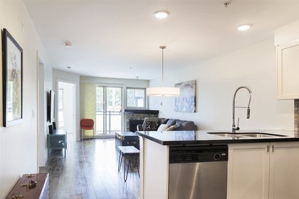 405-skeena-street-renfrew-ve-vancouver-east-03