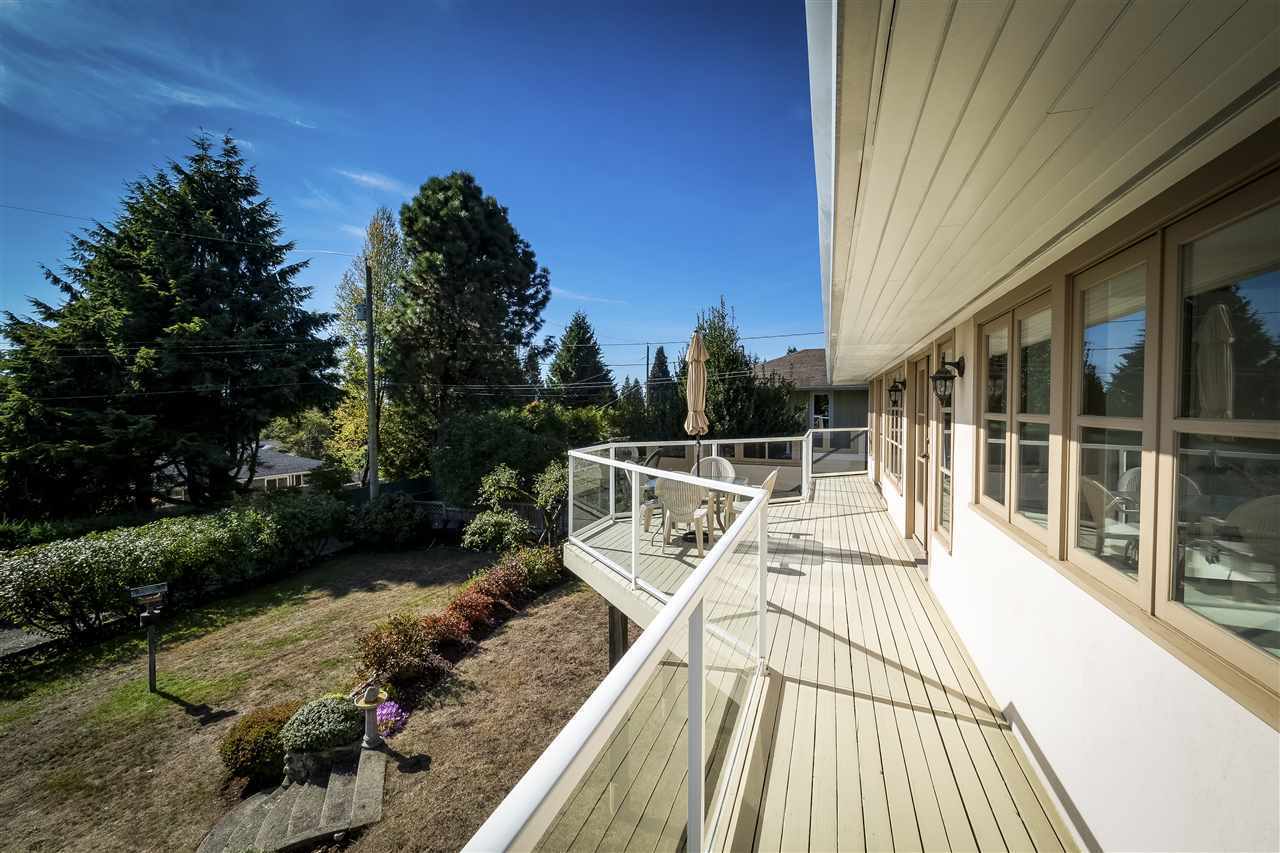 1380-queens-avenue-ambleside-west-vancouver-09 at 1380 Queens Avenue, Ambleside, West Vancouver 1380-queens-avenue-ambleside-west-vancouver-09 at 1380 Queens Avenue, Ambleside, West Vancouver