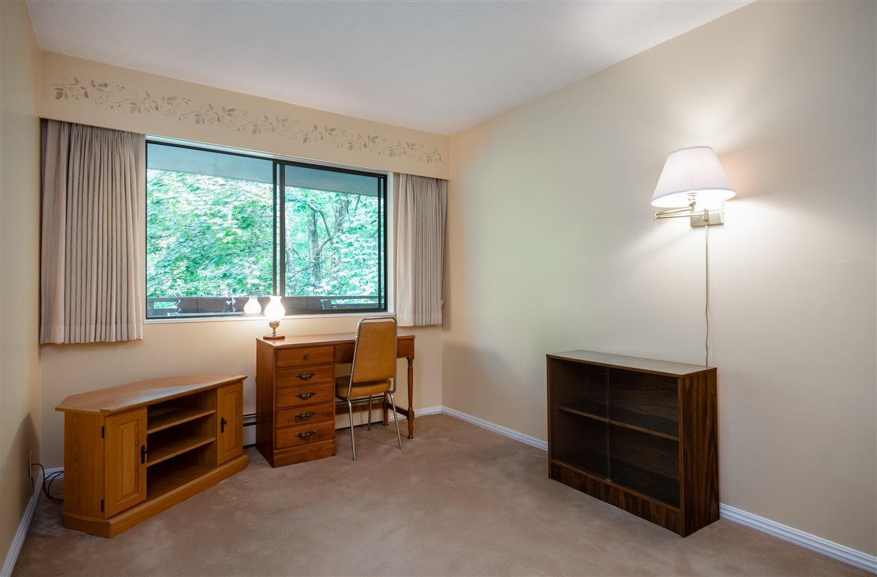 bed-3 at 208 - 414 Draycott Road, Lynn Valley, North Vancouver