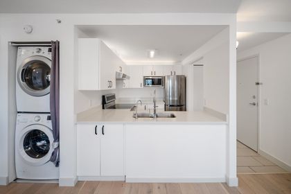 121-w-15th-street-central-lonsdale-north-vancouver-05