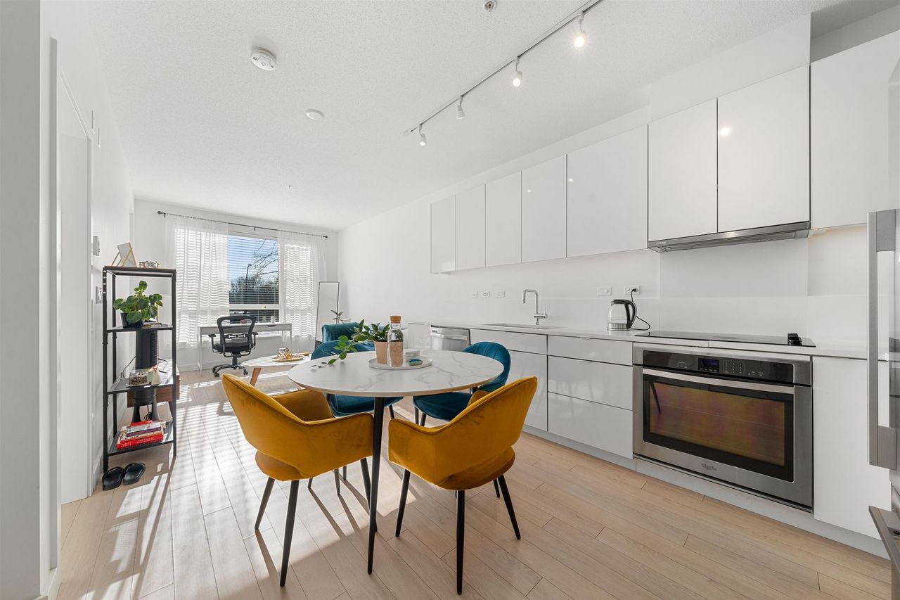 209 - 1621 Hamilton Avenue, Mosquito Creek, North Vancouver