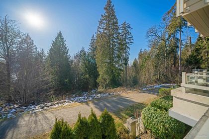 560-raven-woods-drive-roche-point-north-vancouver-04