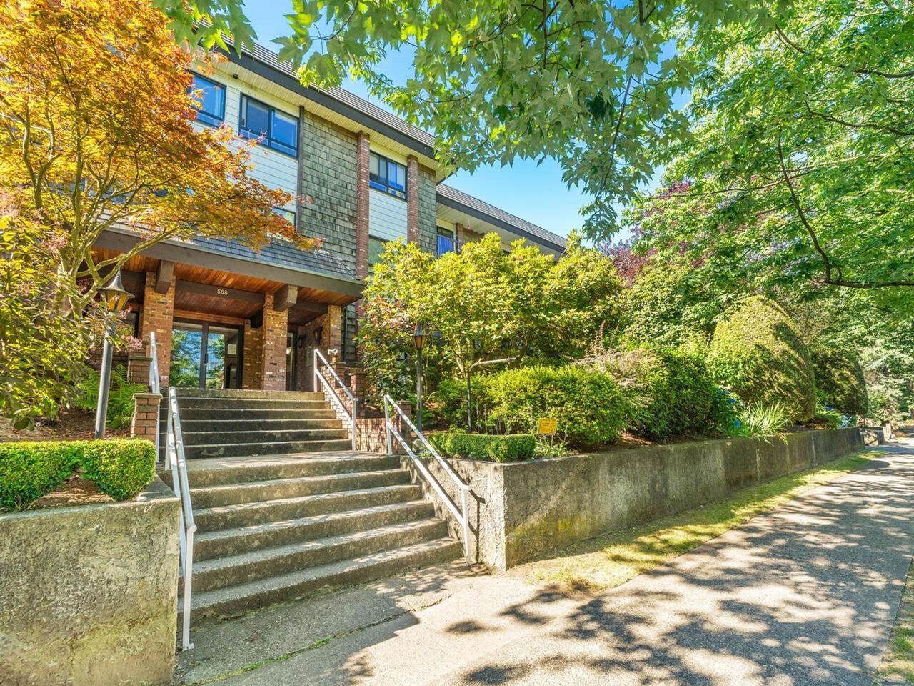 340 - 588 E 5th Avenue, Mount Pleasant VE, Vancouver East