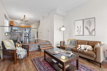 229-w-5th-street-lower-lonsdale-north-vancouver-01
