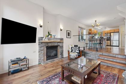 229-w-5th-street-lower-lonsdale-north-vancouver-02