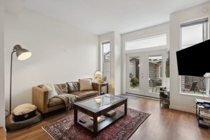 229-w-5th-street-lower-lonsdale-north-vancouver-03