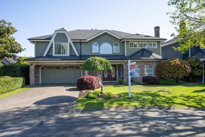 6340-45a-avenue-holly-ladner-01