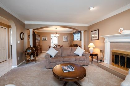 6340-45a-avenue-holly-ladner-04