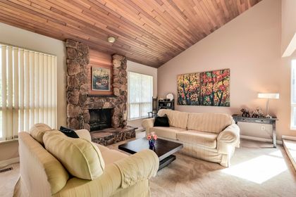 2419-weymouth-place-lynn-valley-north-vancouver-02