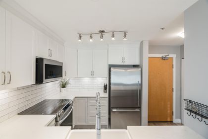675-park-crescent-glenbrooke-north-new-westminster-04