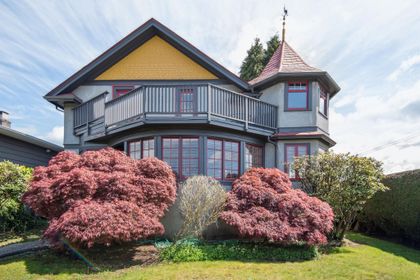 1312-grand-boulevard-boulevard-north-vancouver-01