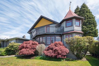 1312-grand-boulevard-boulevard-north-vancouver-02