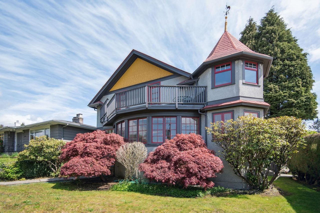 1312-grand-boulevard-boulevard-north-vancouver-02 at 1312 Grand Boulevard, Boulevard, North Vancouver 1312-grand-boulevard-boulevard-north-vancouver-02 at 1312 Grand Boulevard, Boulevard, North Vancouver