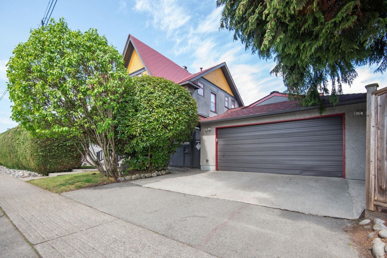 1312-grand-boulevard-boulevard-north-vancouver-27 at 1312 Grand Boulevard, Boulevard, North Vancouver 1312-grand-boulevard-boulevard-north-vancouver-27 at 1312 Grand Boulevard, Boulevard, North Vancouver