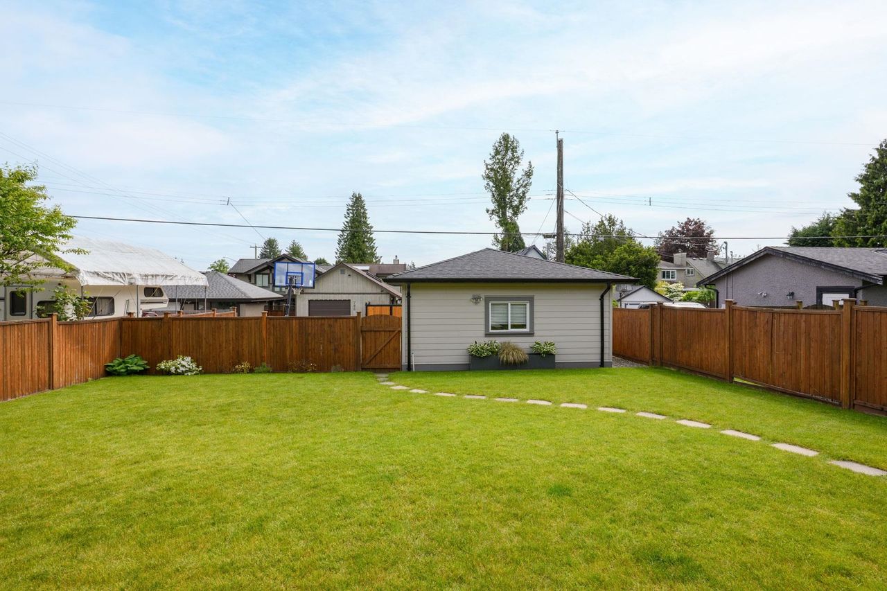 787-e-13th-street-boulevard-north-vancouver-36 at 787 E 13th Street, Boulevard, North Vancouver 787-e-13th-street-boulevard-north-vancouver-36 at 787 E 13th Street, Boulevard, North Vancouver