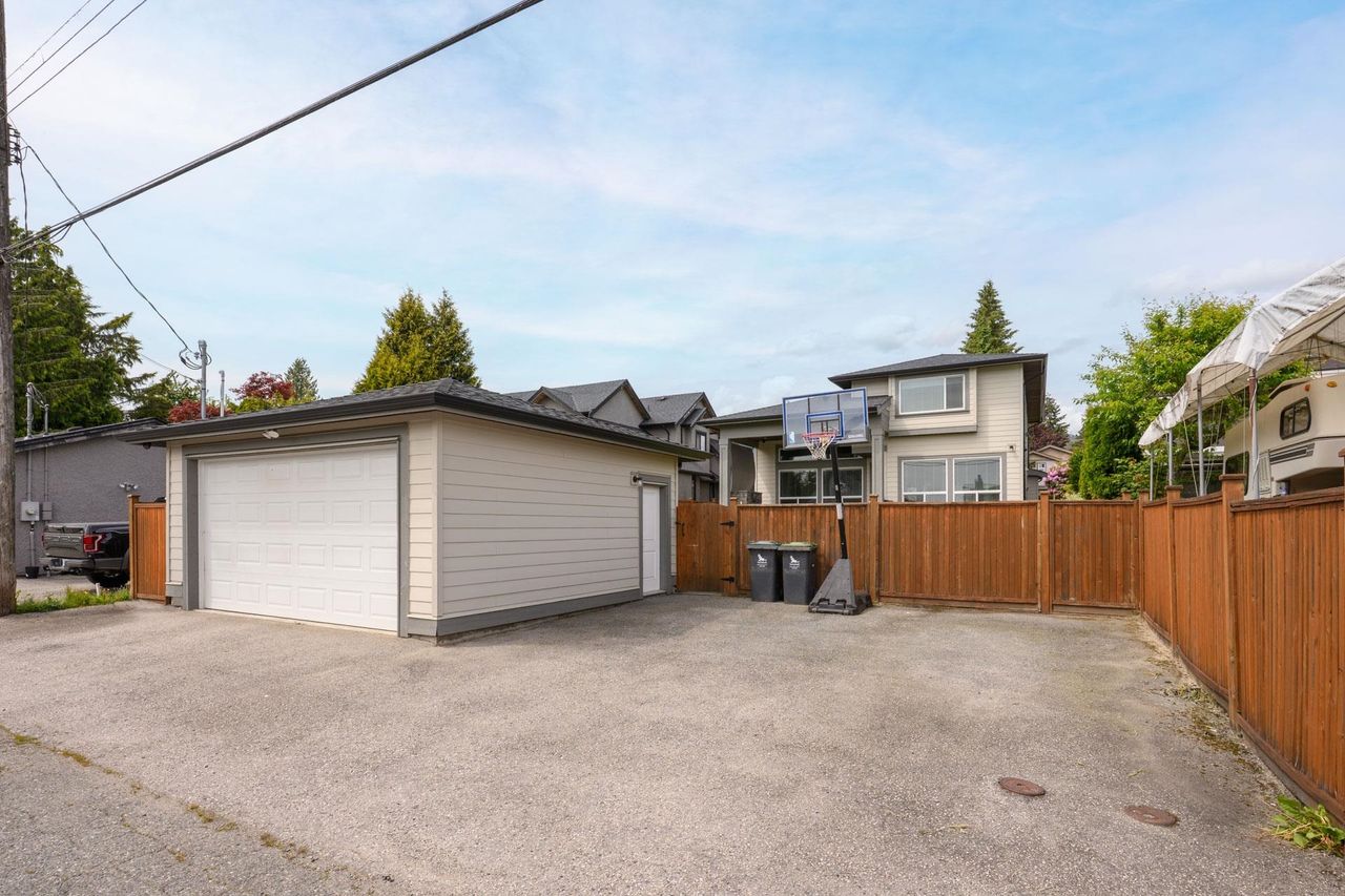 787-e-13th-street-boulevard-north-vancouver-37 at 787 E 13th Street, Boulevard, North Vancouver 787-e-13th-street-boulevard-north-vancouver-37 at 787 E 13th Street, Boulevard, North Vancouver