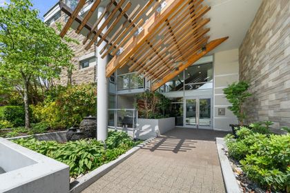 210-w-13th-street-central-lonsdale-north-vancouver-03
