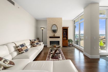 210-w-13th-street-central-lonsdale-north-vancouver-05