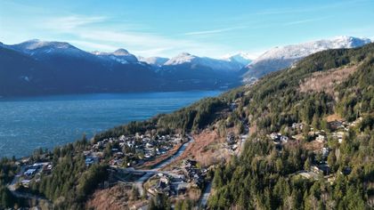 1121-copper-drive-britannia-beach-squamish-03