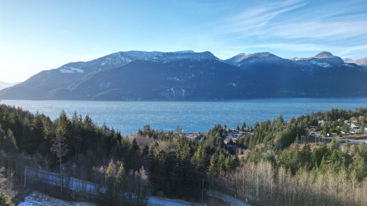 1121-copper-drive-britannia-beach-squamish-11 at 1121 Copper Drive, Britannia Beach, Squamish 1121-copper-drive-britannia-beach-squamish-11 at 1121 Copper Drive, Britannia Beach, Squamish
