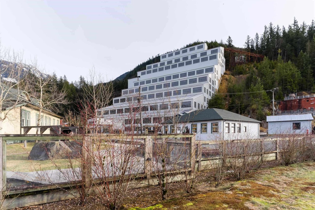 1121-copper-drive-britannia-beach-squamish-14 at 1121 Copper Drive, Britannia Beach, Squamish 1121-copper-drive-britannia-beach-squamish-14 at 1121 Copper Drive, Britannia Beach, Squamish
