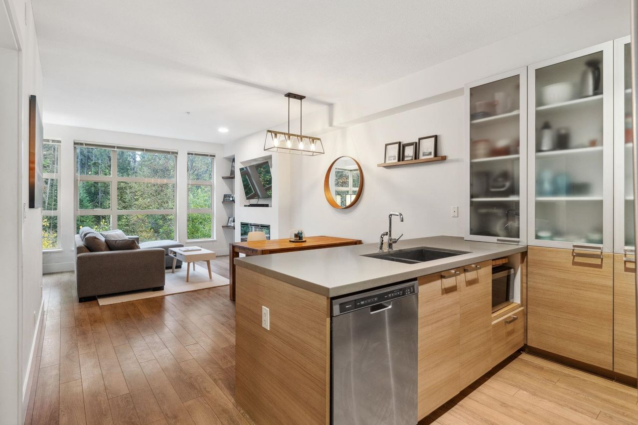 422 - 3606 Aldercrest Drive, Roche Point, North Vancouver 