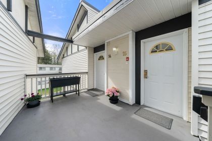 834-premier-street-lynnmour-north-vancouver-01